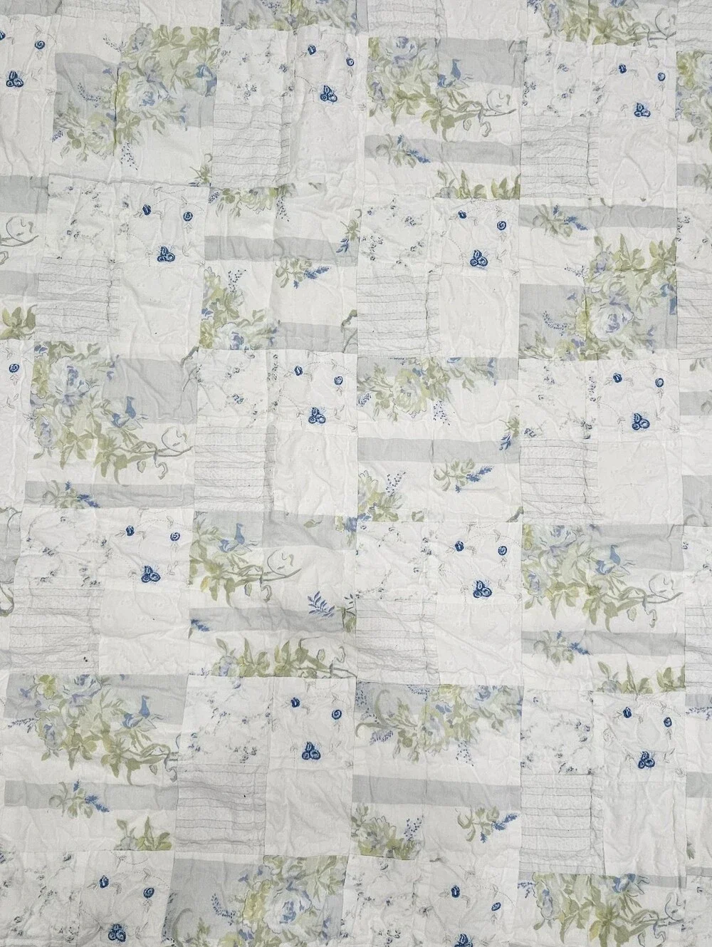 Simply Shabby Chic British Rose Rachel Ashwell KING Reversible Quilt Blue Floral